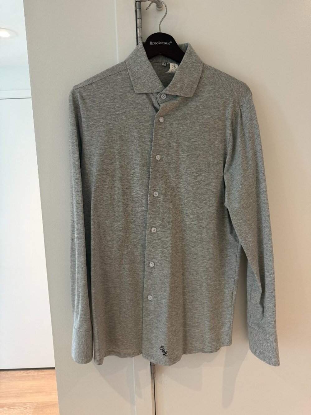 State & Liberty Gray Performance Button Down Shirt Size Small